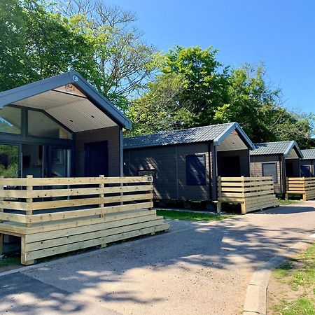 Caledonian Lodges 2 インヴァネス エクステリア 写真